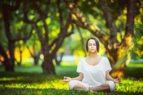 世界杯要闻-双线绝杀！阿扎伦卡巅峰对决，塔图姆60分钟激战加拿大
